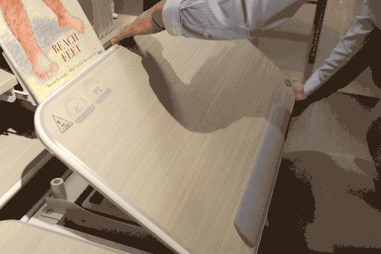 奋进星功能学习桌椅：为孩子的身体健康保驾护航