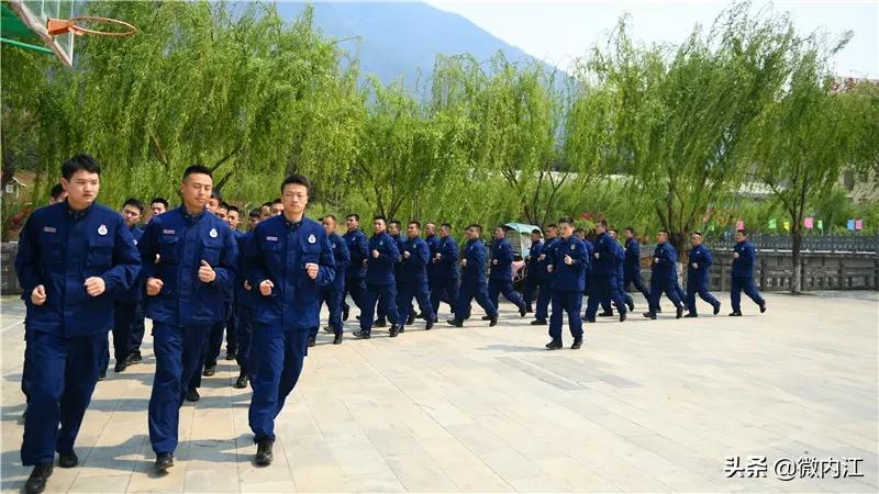 四川内江消防增援震区,成都消防支援西昌森林火灾