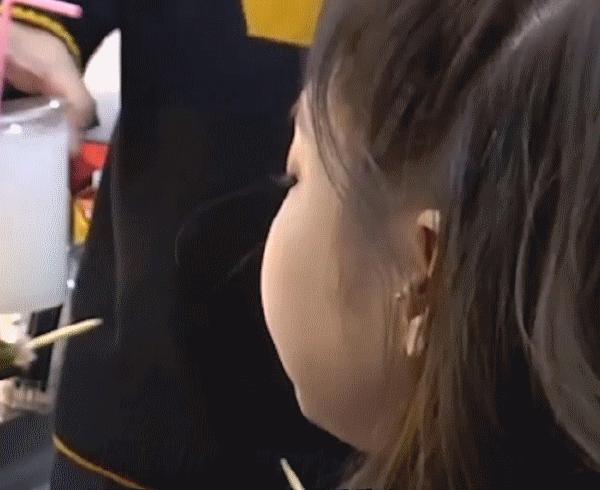 今年挤奶衫火到爆!大胸、小胸都能穿