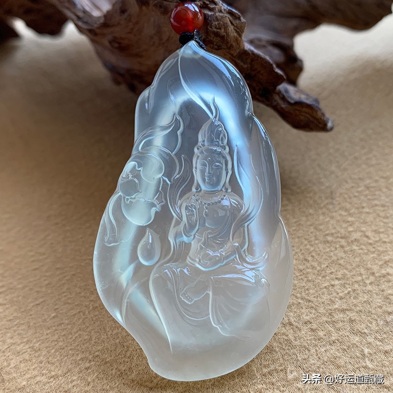 岫玉温润细腻光滑透亮为啥不值钱,如何挑选岫玉的好坏