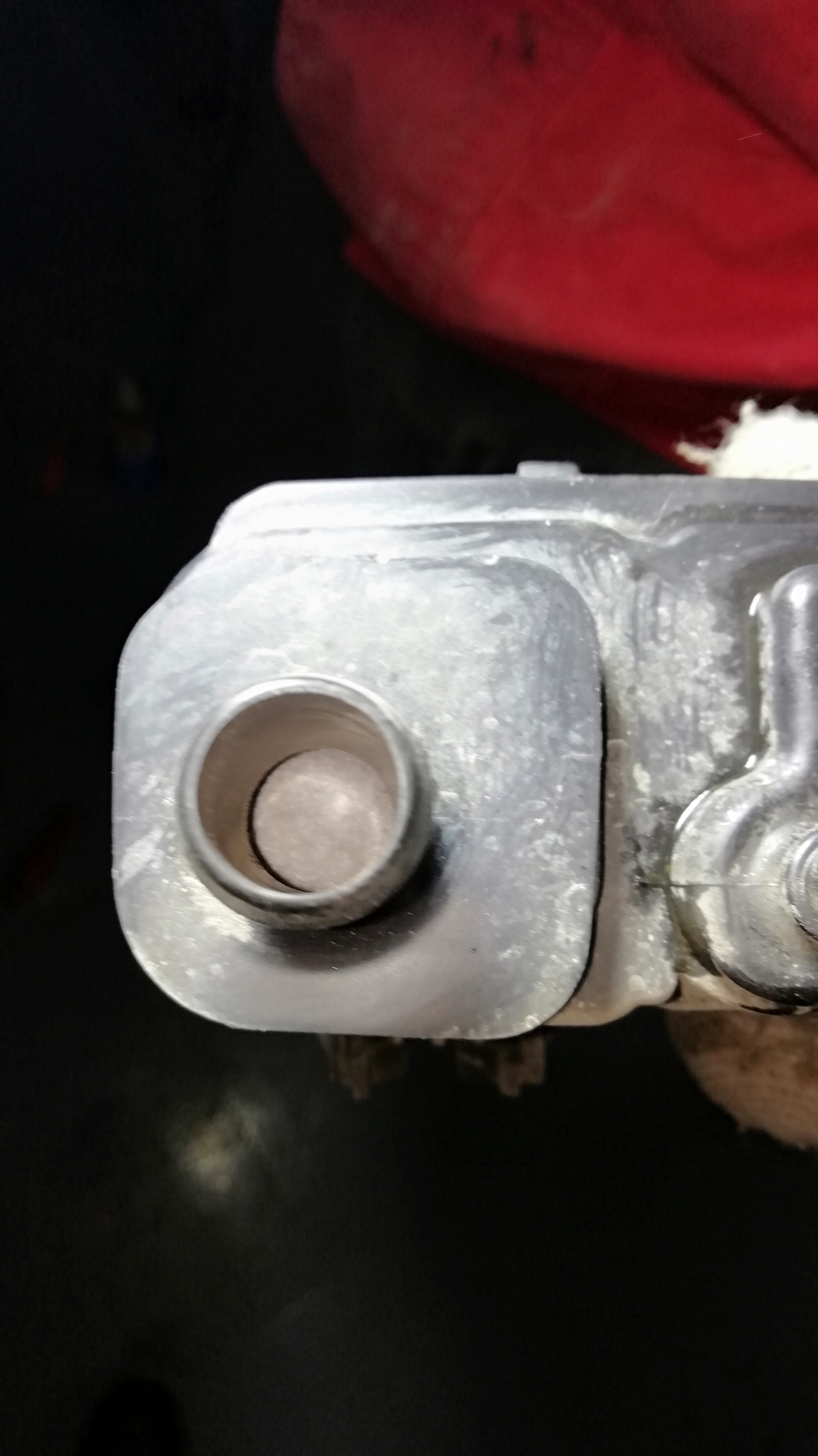 雪铁龙世嘉油表不准油耗增多，雪铁龙世嘉碳罐灰虑堵塞油泵损坏