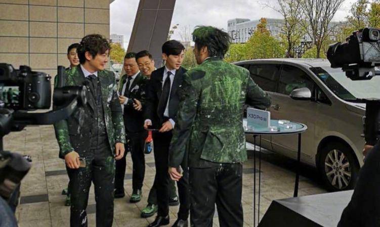 张艺兴对罗志祥复出的看法,极挑张艺兴第一次见罗志祥