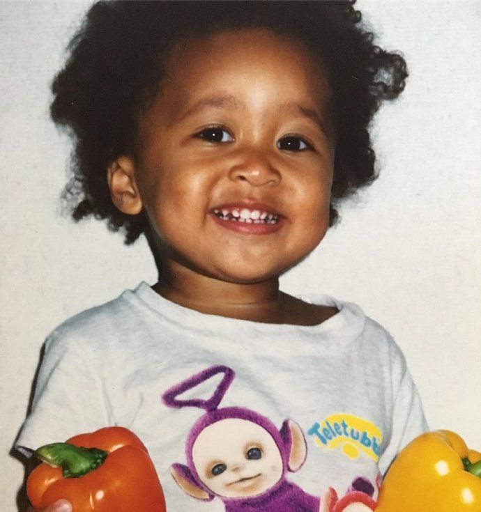 弃美入日,这位日本“黑人”姑娘,为什么能成为体坛圈钱女王?