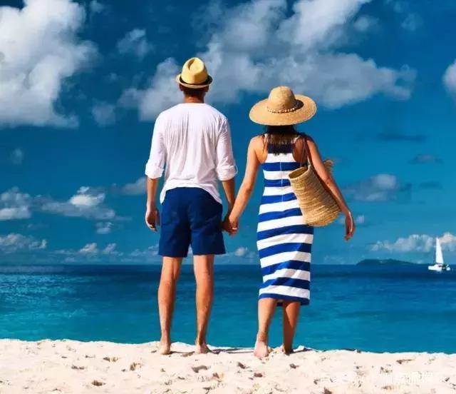 老婆太黏人的表现,老婆很粘人