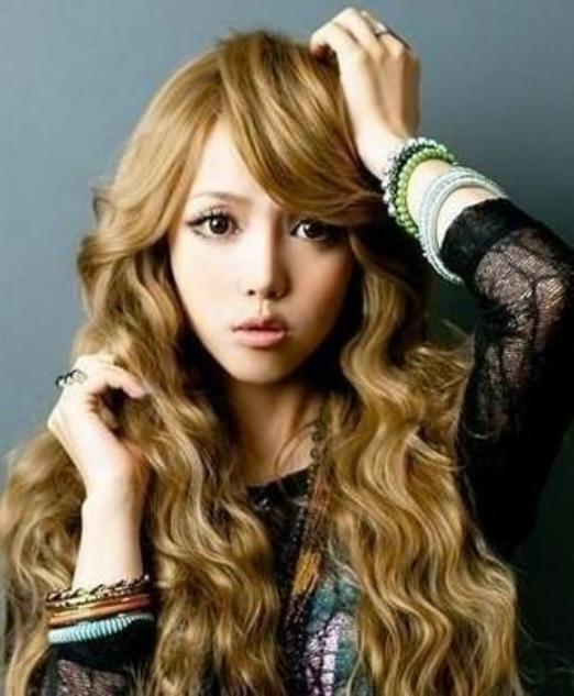 海藻卷发型好打理吗,海藻卷发型中发