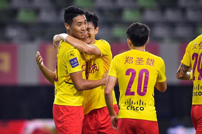 泰山足协杯决赛,山东泰山夺得2022足协杯冠军回放