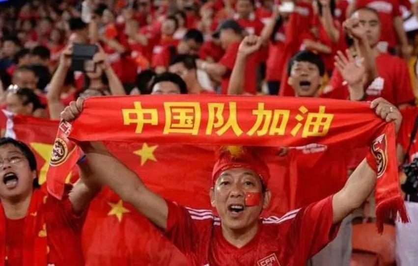 国足顺利抵达阿联酋沙迦驻地酒店,国足上亿豪宅内景