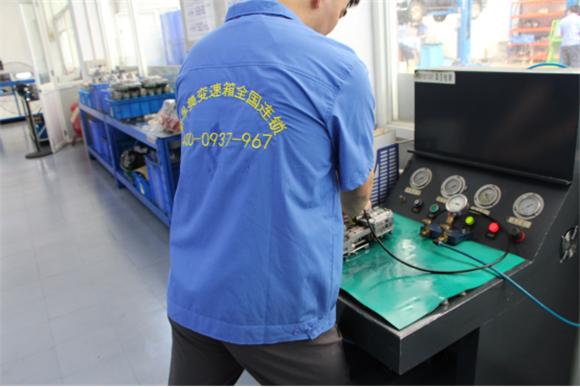 奥迪车变速箱打滑修复多少钱,奥迪a3变速箱坏了维修要多少钱