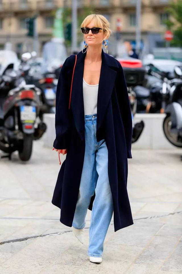 穿宝蓝色显老气？先别怪颜色丑！get潮人搭配思路助你时髦还高级