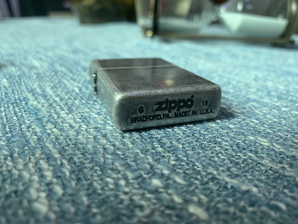 zippo打火姿势普通,打火机zippo2022年款真假辨别