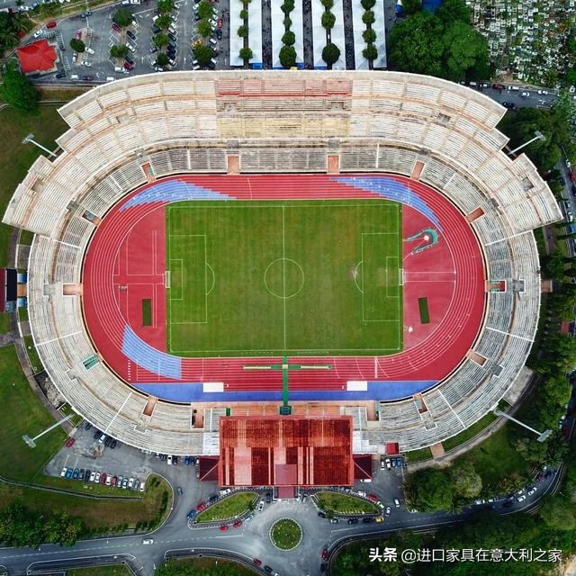 世界十大足球球星排名榜,当今世界十大足球巨星