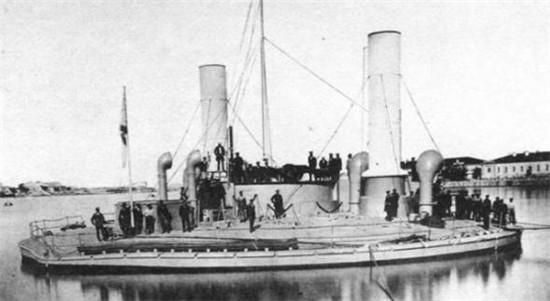 外形奇特的圆盘战舰,一开炮就原地打转,战争中毫无战果