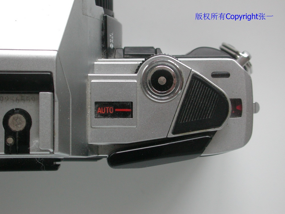 由中国海鸥DF-300贴牌而来的德国RevueDF-300单反照相机！