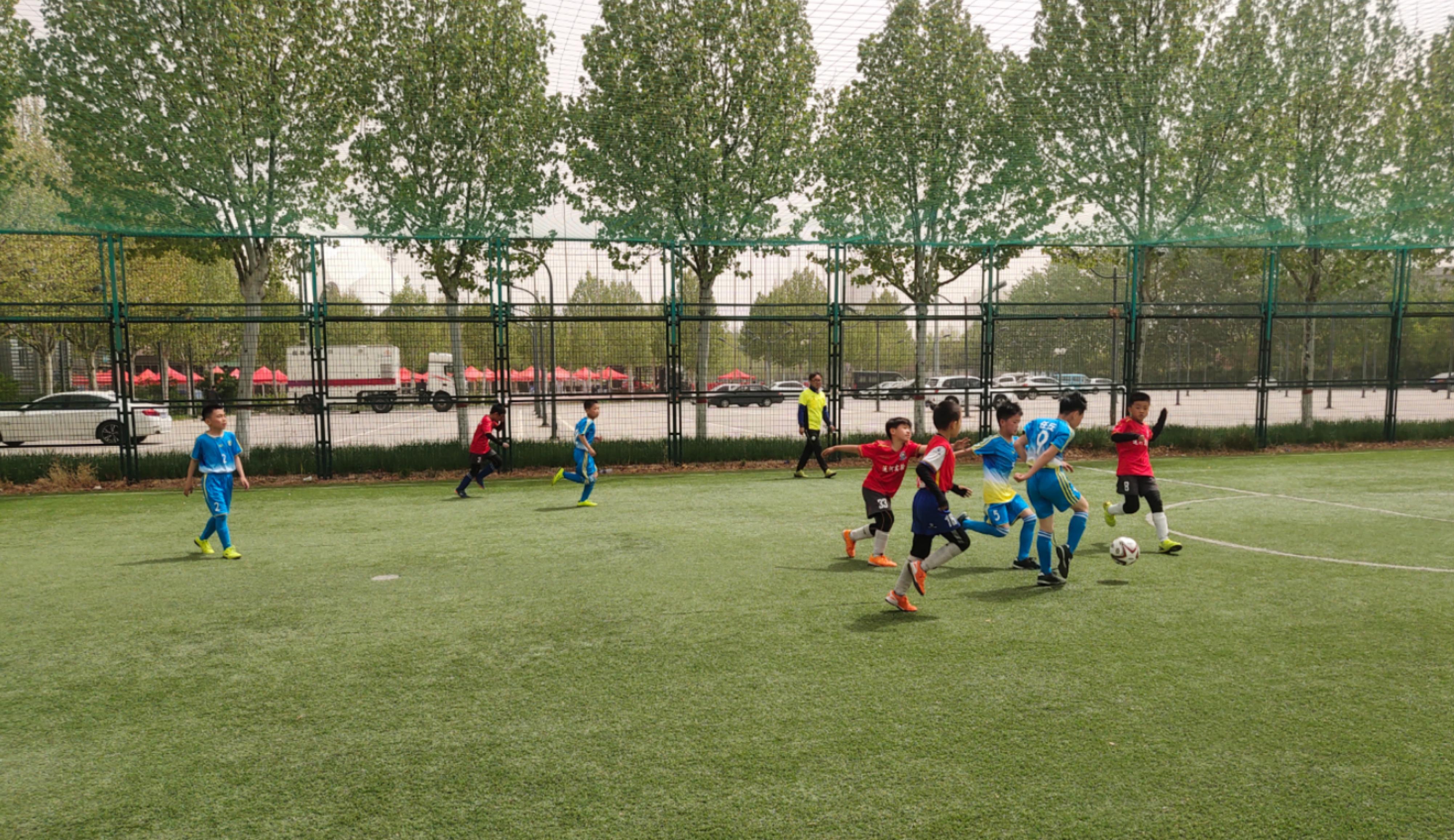 小学开展青少年足球培训及赛事,任丘市第六实验小学活动
