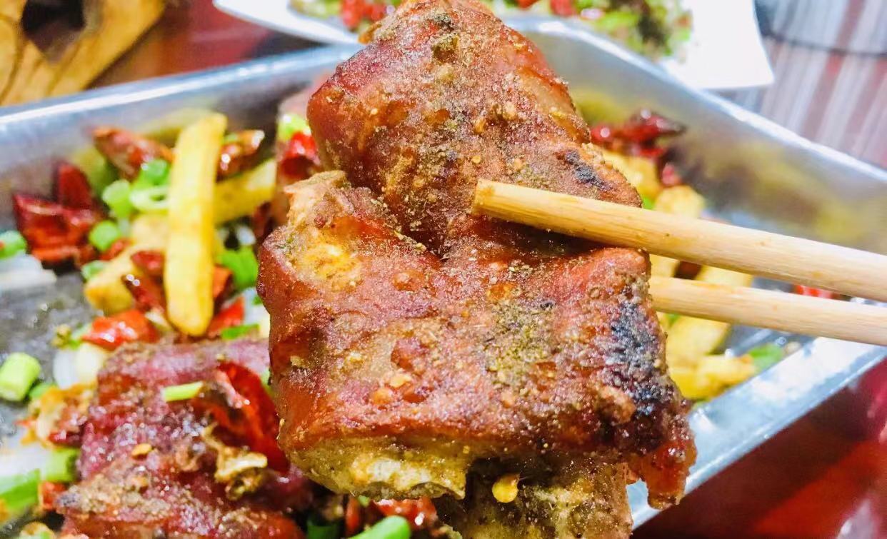 青岛美食推荐必吃云霄路,青岛高端美食打卡地