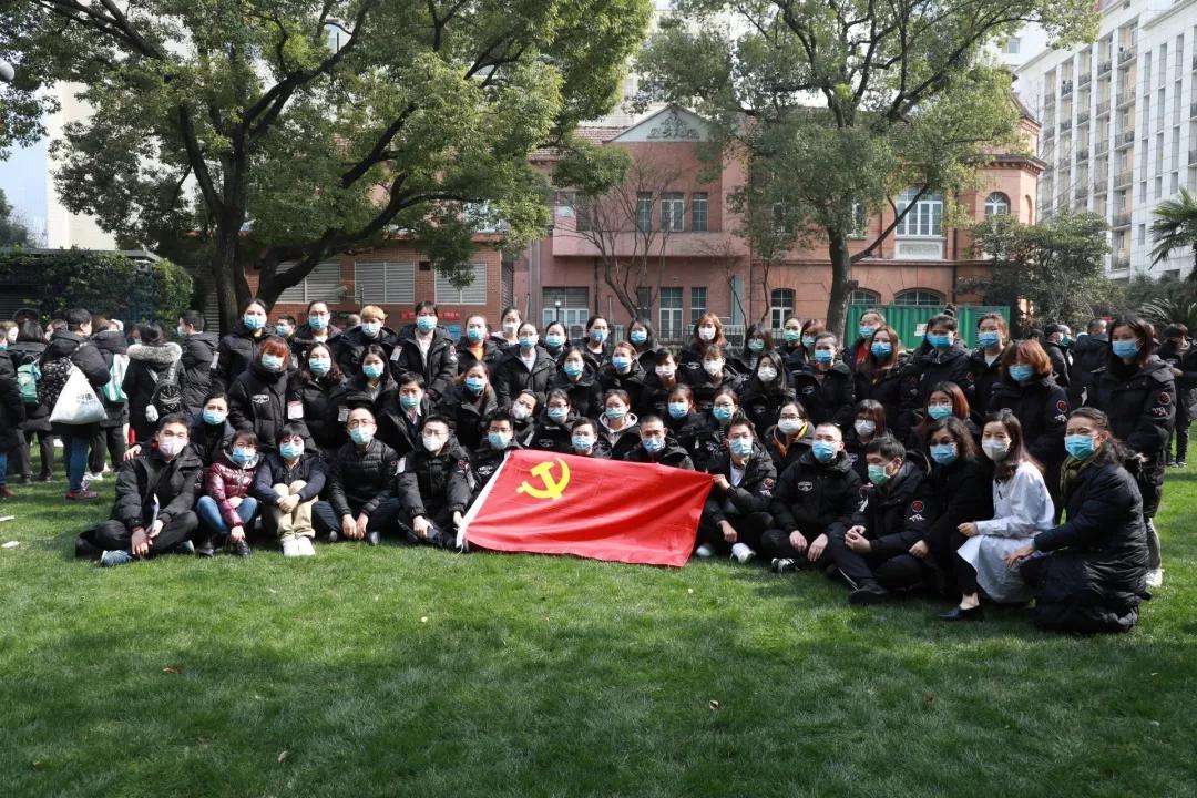 90分钟成军，为武汉结界！复旦华山214位“白衣将士”向武汉再出发！