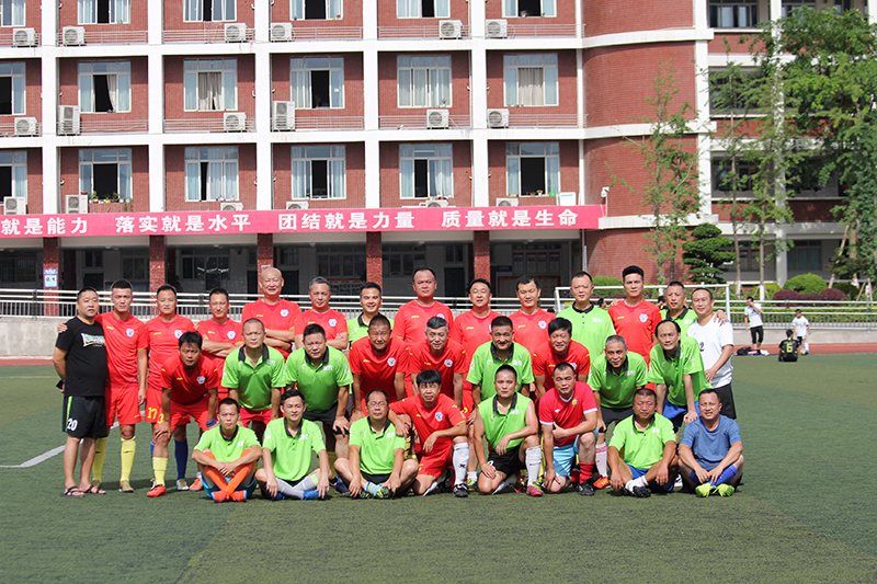 足球邀请赛激情开赛,南充高坪一小足球赛视频