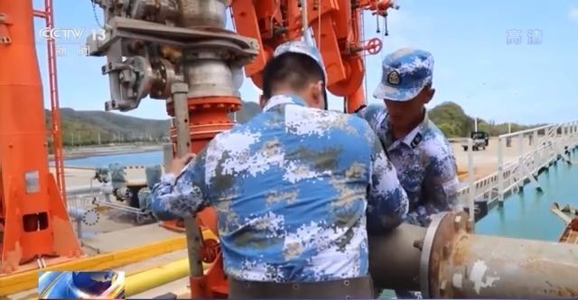 近距离观看山东舰,探访国产航母山东舰完整版