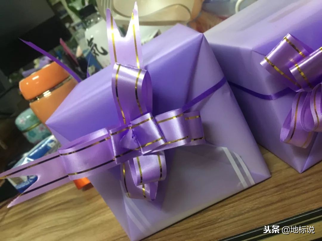 公司圣诞这样过!广告人把水果玩出花~