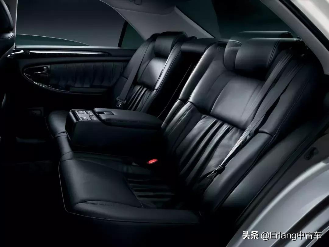 情怀皇冠最经典的12代,全新十六代丰田皇冠