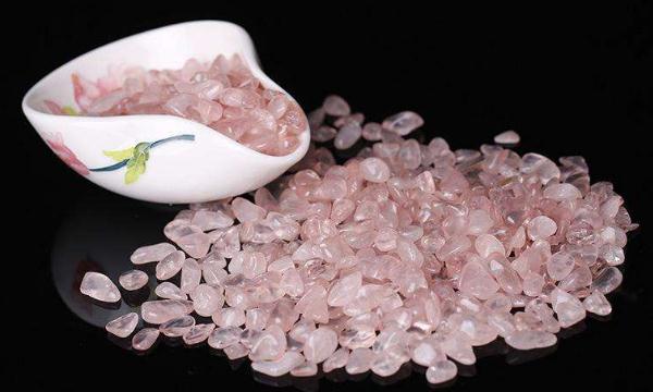 天然水晶消磁石,水晶常用消磁方法是什么