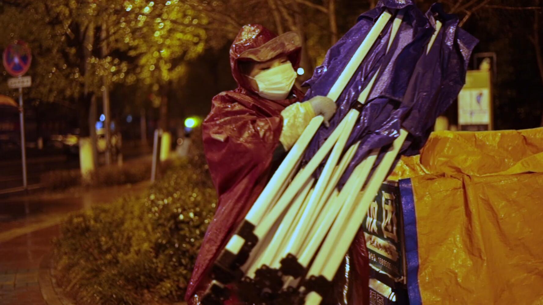 拼命比男人狠！为还清20万外债，28岁姑娘凌晨3点起床挣钱