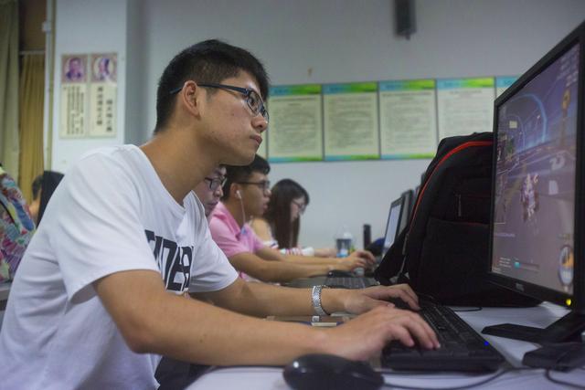 大一新生不该带电脑,大一新生学电脑有必要吗