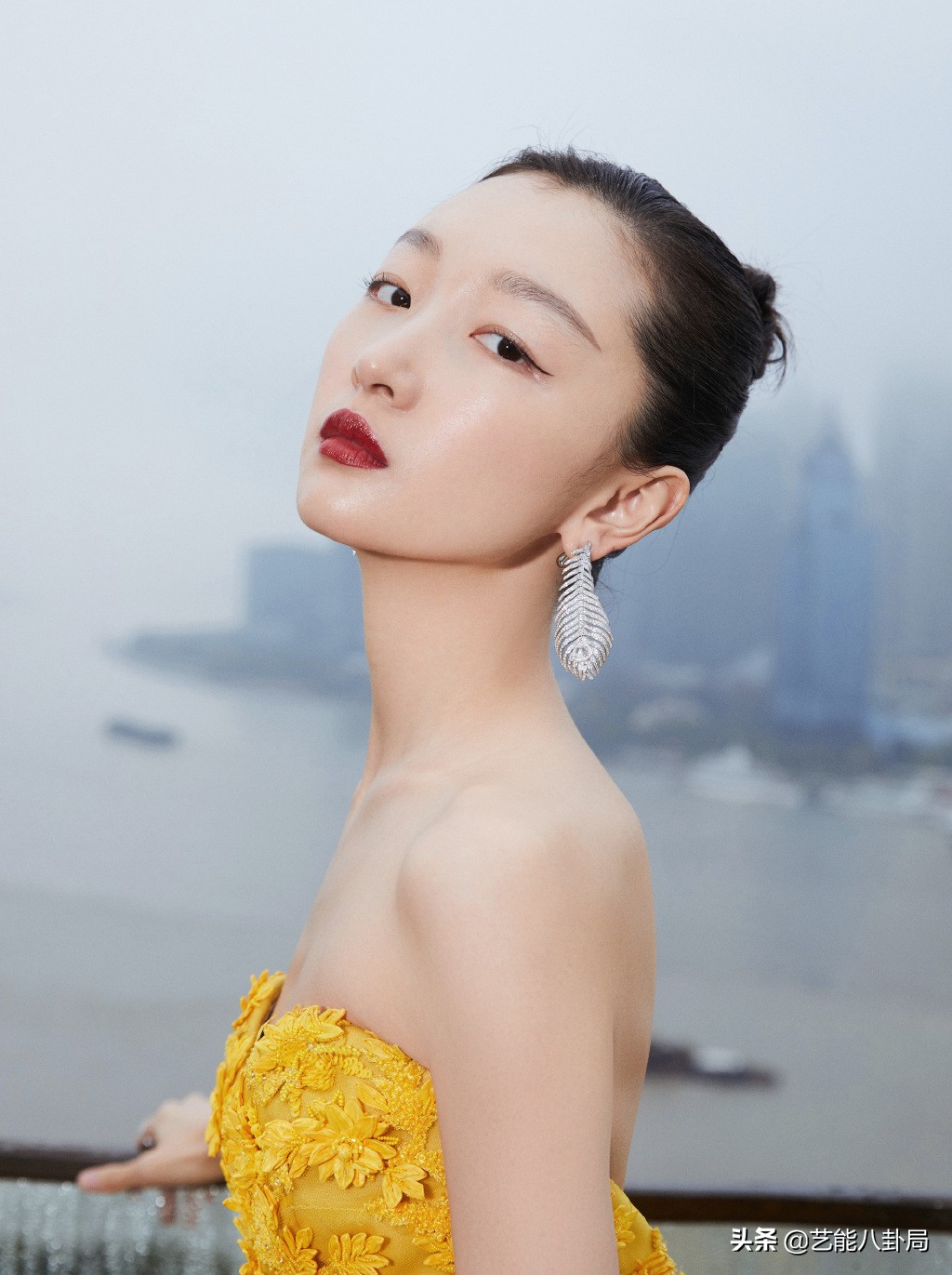 第一个与辱华品牌解约的明星,多位艺人解约辱华品牌