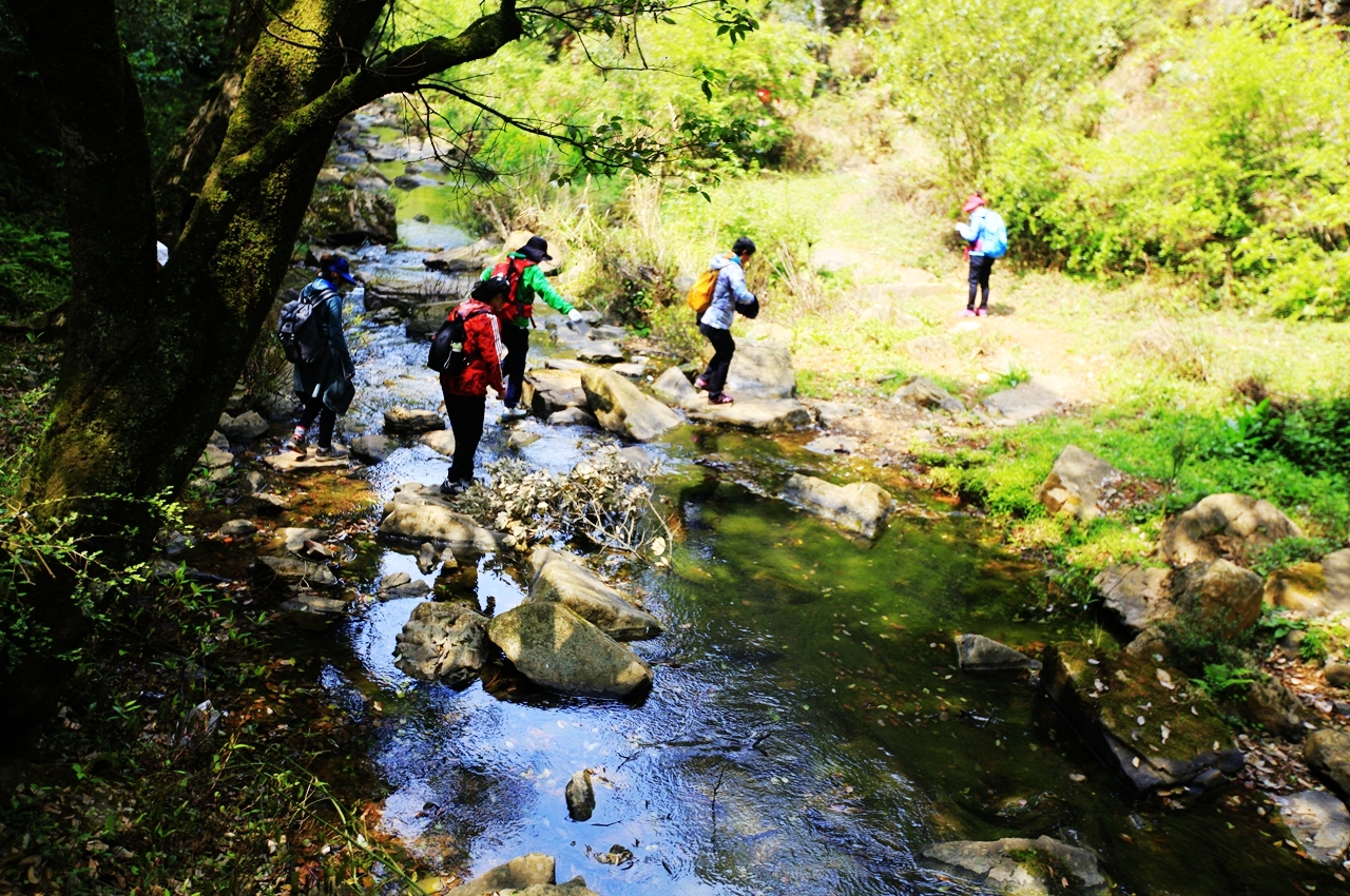 重装穿越|落水洞-野花沟-马蹄河穿越之旅