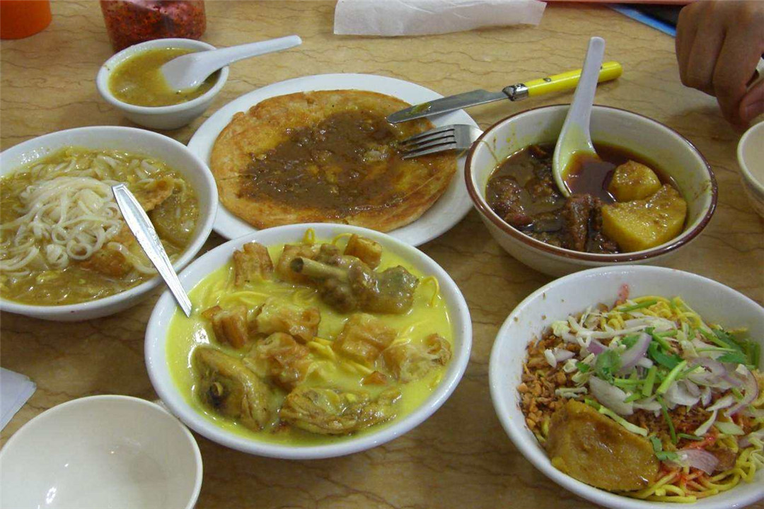 男人也爱穿裙子，30块钱能吃到7菜1汤的大餐，缅甸的冷知识