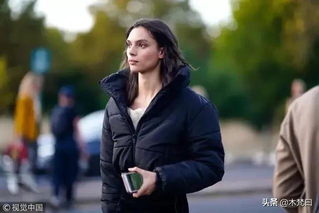 羽绒服谁都有，“懂买”羽绒服没几个，怎么选才能既保暖又时髦