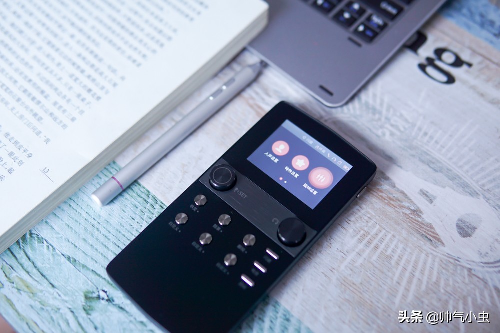 售价999元，用了之后，才发现我离那些主播只差一张好声卡