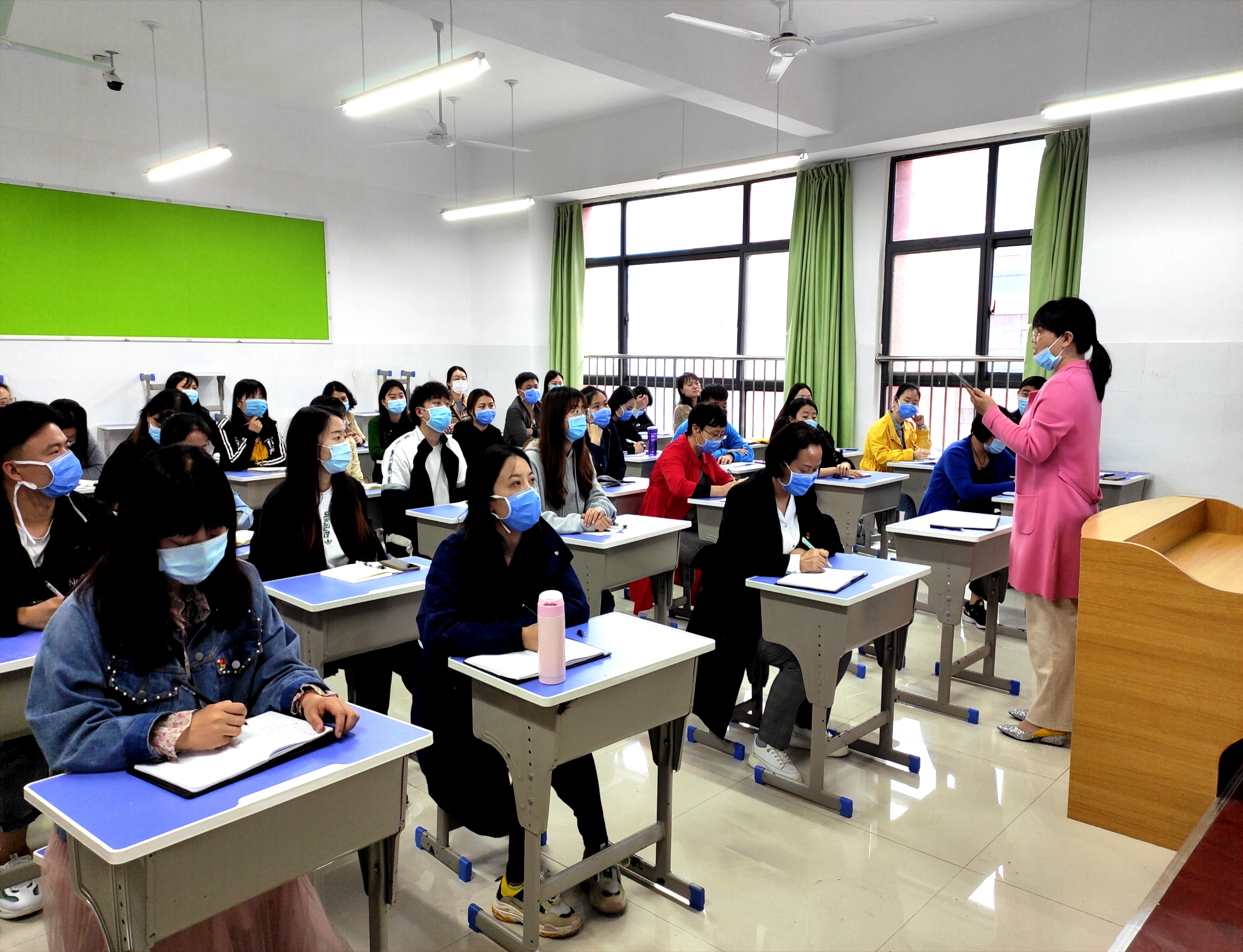 许昌许州路小学视频,许昌东区新时代精英学校