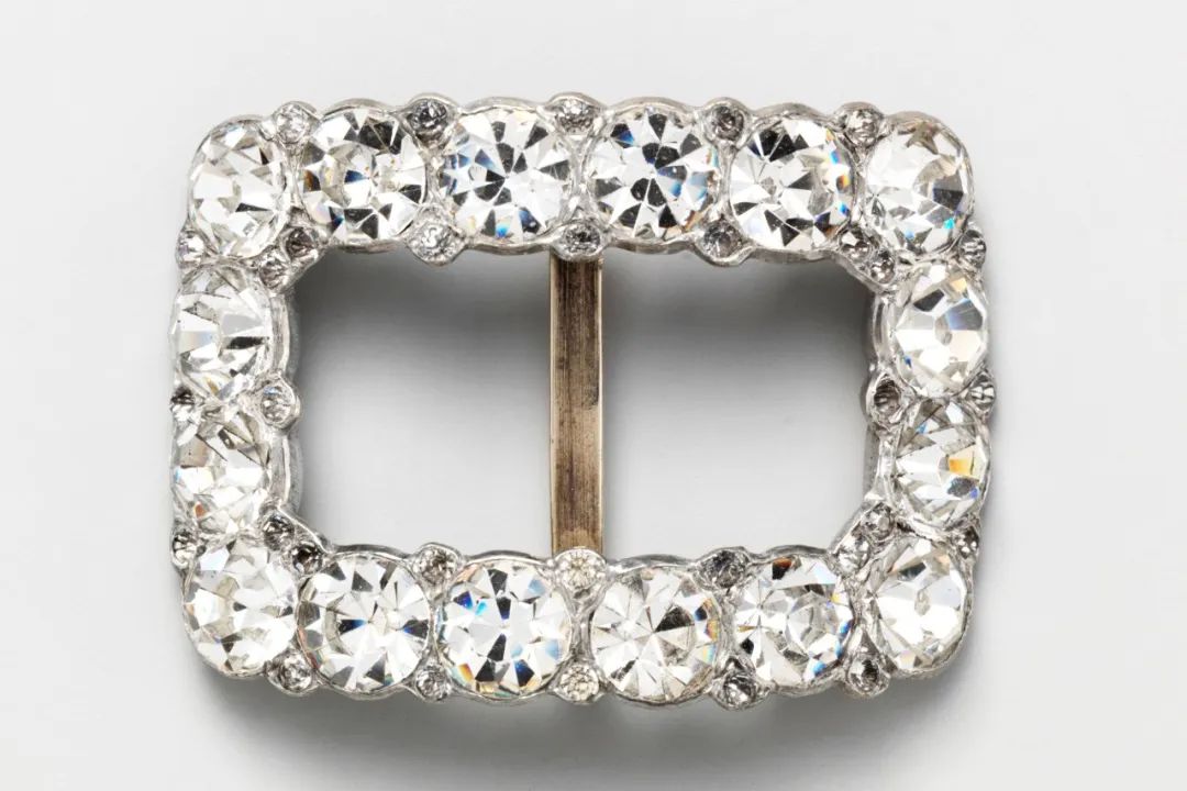 高跟鞋的前世,高跟鞋的前世故事