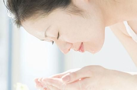 小孩冬天脸颊两边泛红,冬天下巴泛红刺痛怎么办