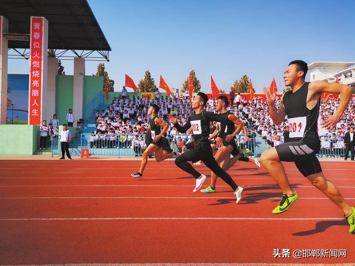 栉风沐雨践初心砥砺前行续华章,栉风沐雨七十载砥砺前行铸辉煌