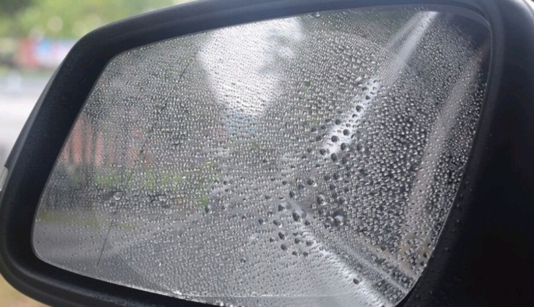 牙膏涂后视镜防雨,汽车后视镜防雨剂怎么去除