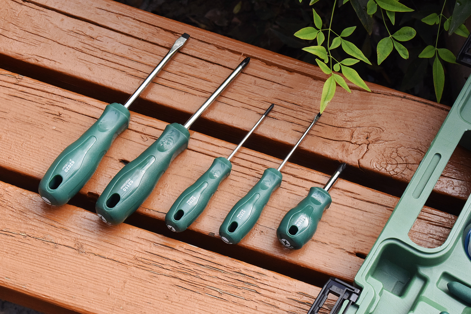 世达工具箱套装带电钻,世达小型电钻工具套装家用