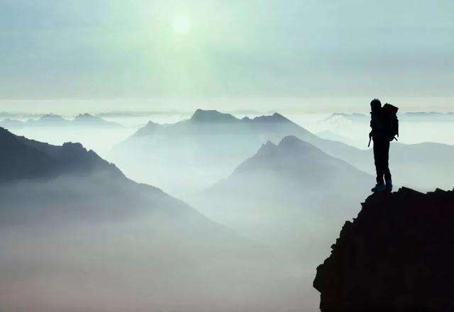 一个人爬山也是一种快乐,一个人爬山真的好累