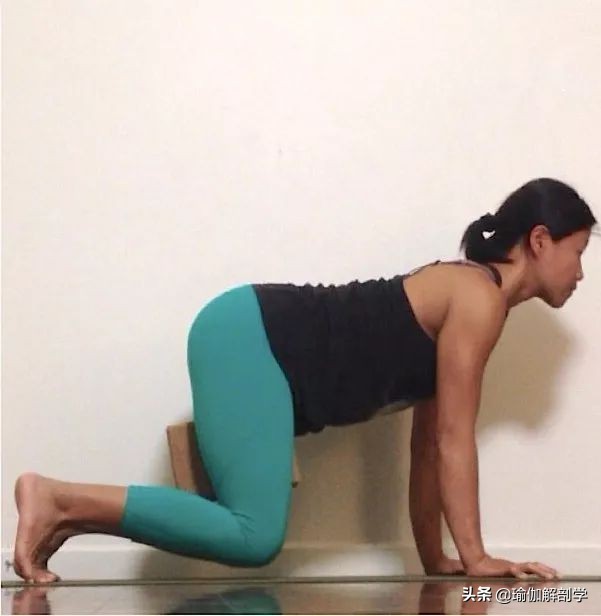 大腿内侧怎么练瑜伽,练瑜伽能消除拜拜肉