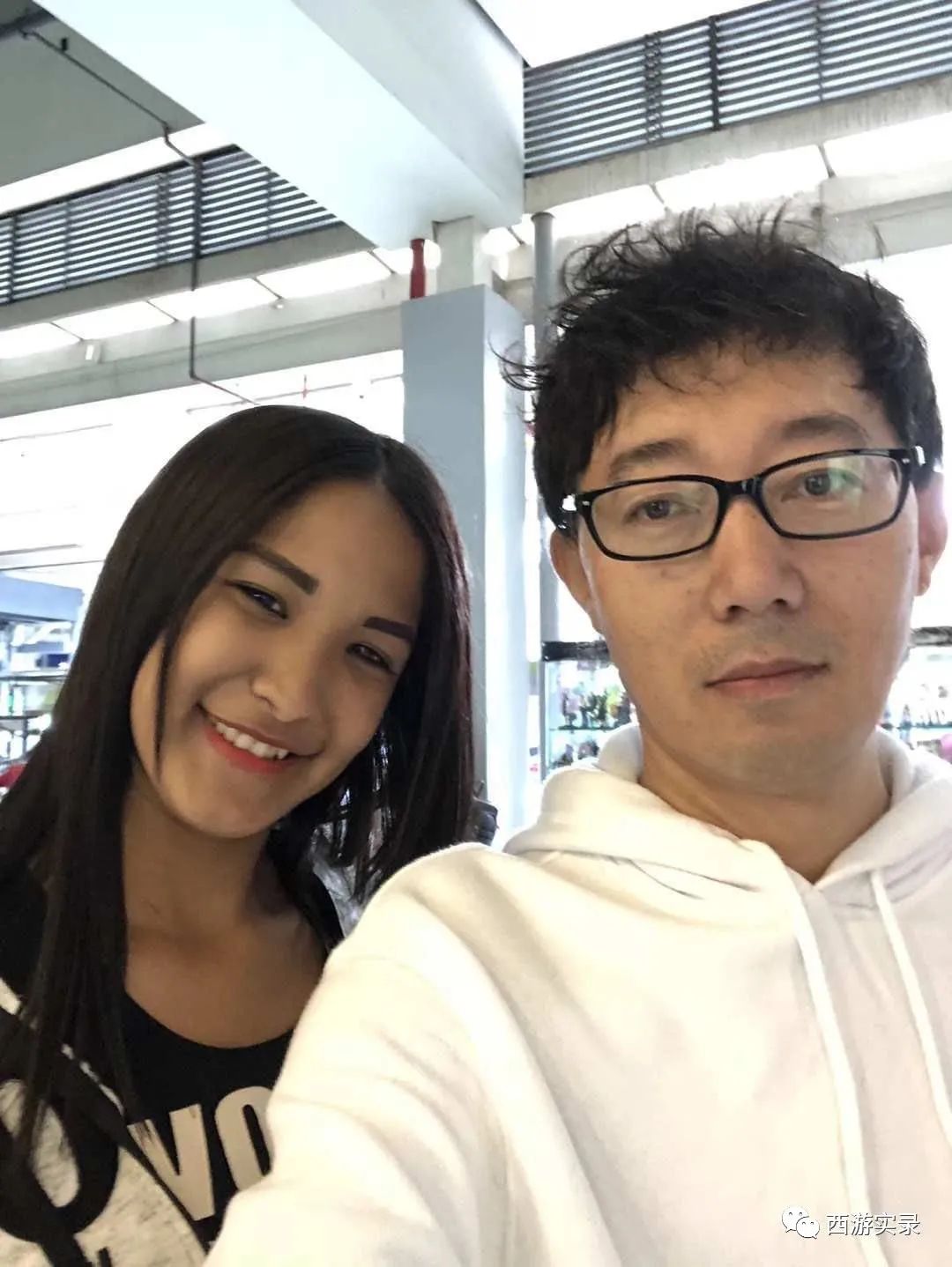 三进三出哥伦比亚送鲜花求爱，沪C穿越五大洲、第一次在南美相亲