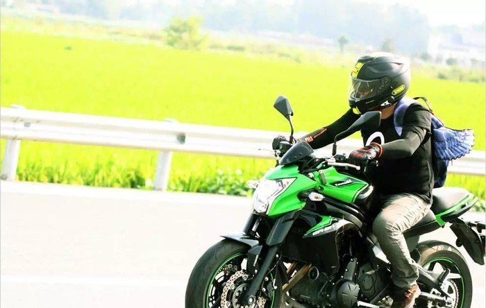 川崎er6n改装新款z650,川崎er6n和z650两款发动机一样吗