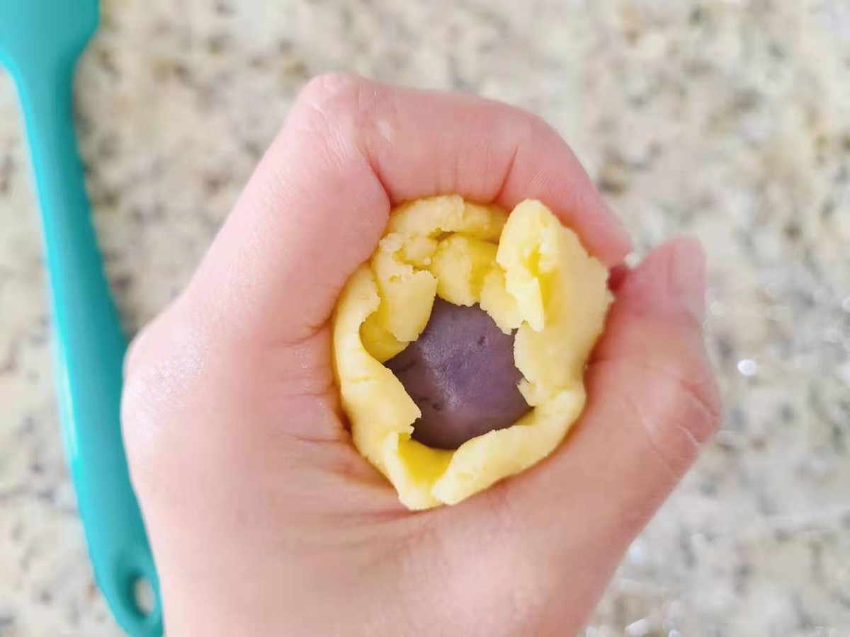 栗子豆沙奶黄椰香酥皮月饼,拉丝麻薯酥皮月饼的奶黄怎么做