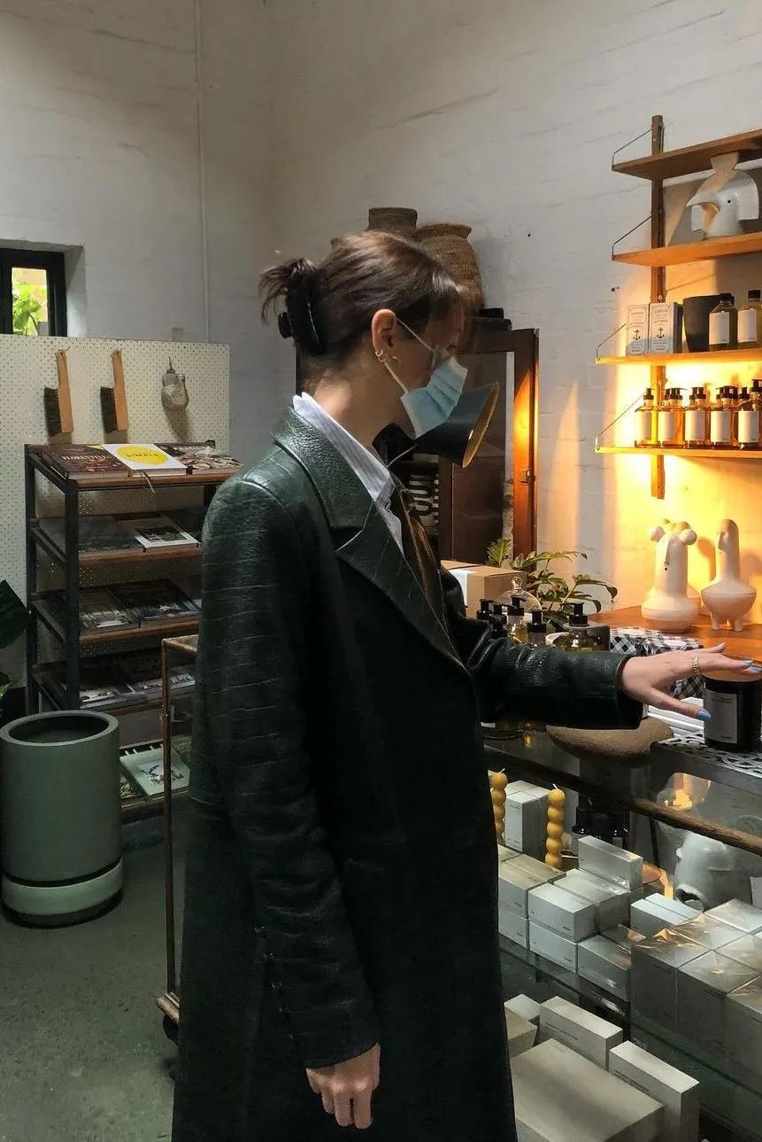 好莱坞西装穿搭风格,今年流行丝绒西装