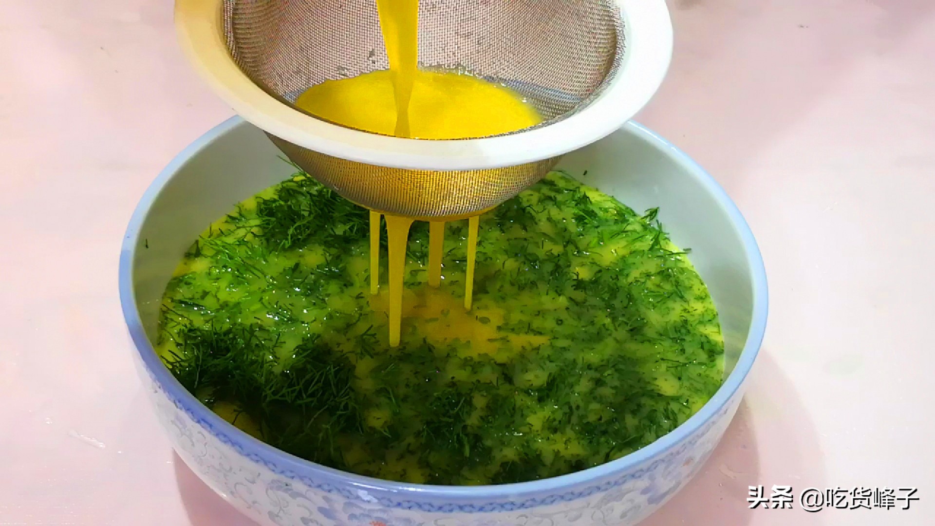 此菜做法简单最适合冬季吃,冬天常吃这道菜每天都有小惊喜