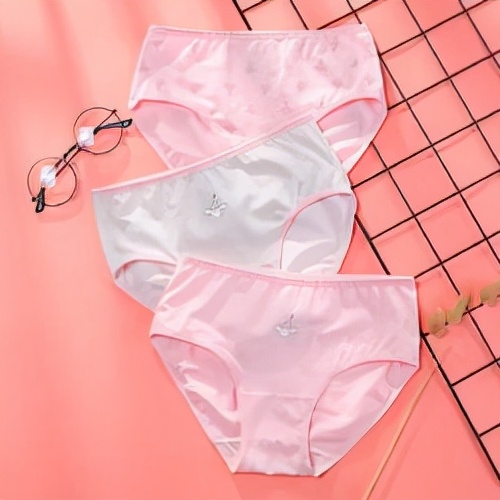 内裤太脏长期不换的危害,生理期内裤脏了多久洗