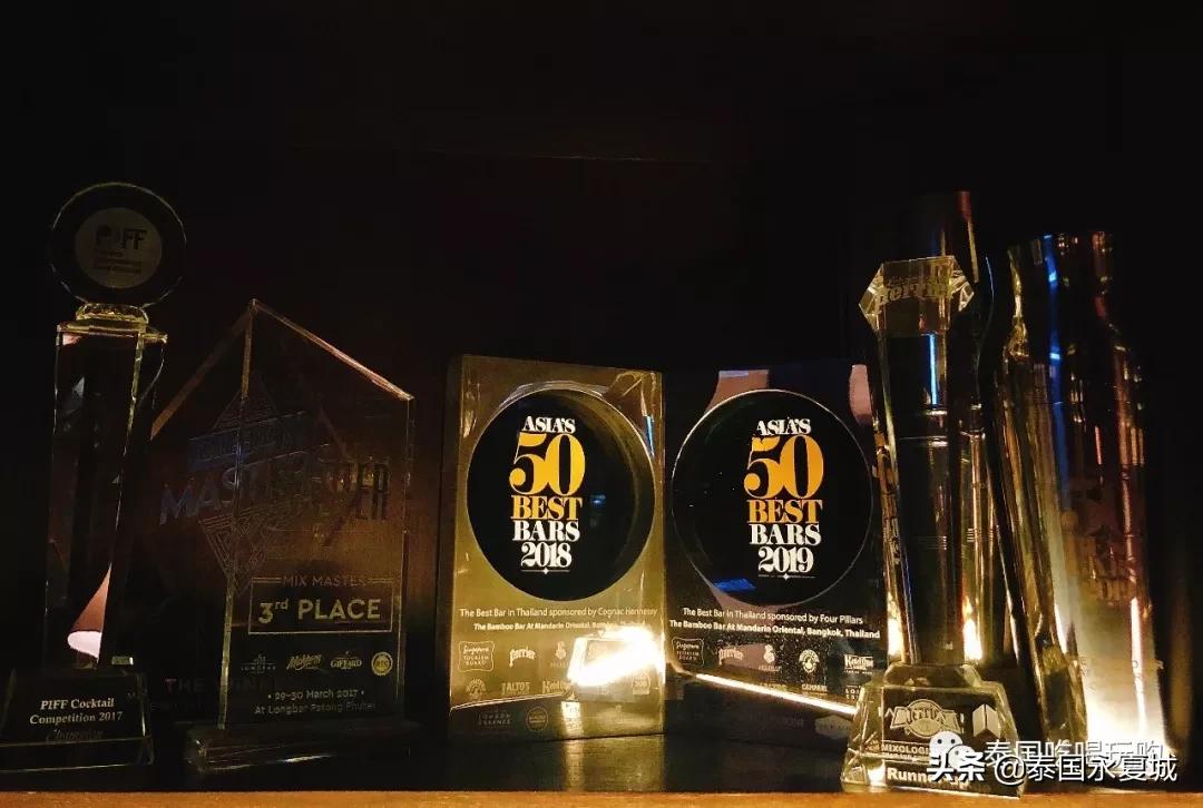 不愧是曼谷排名第一的酒吧!就连在门口排队等候都觉得幸福爆表