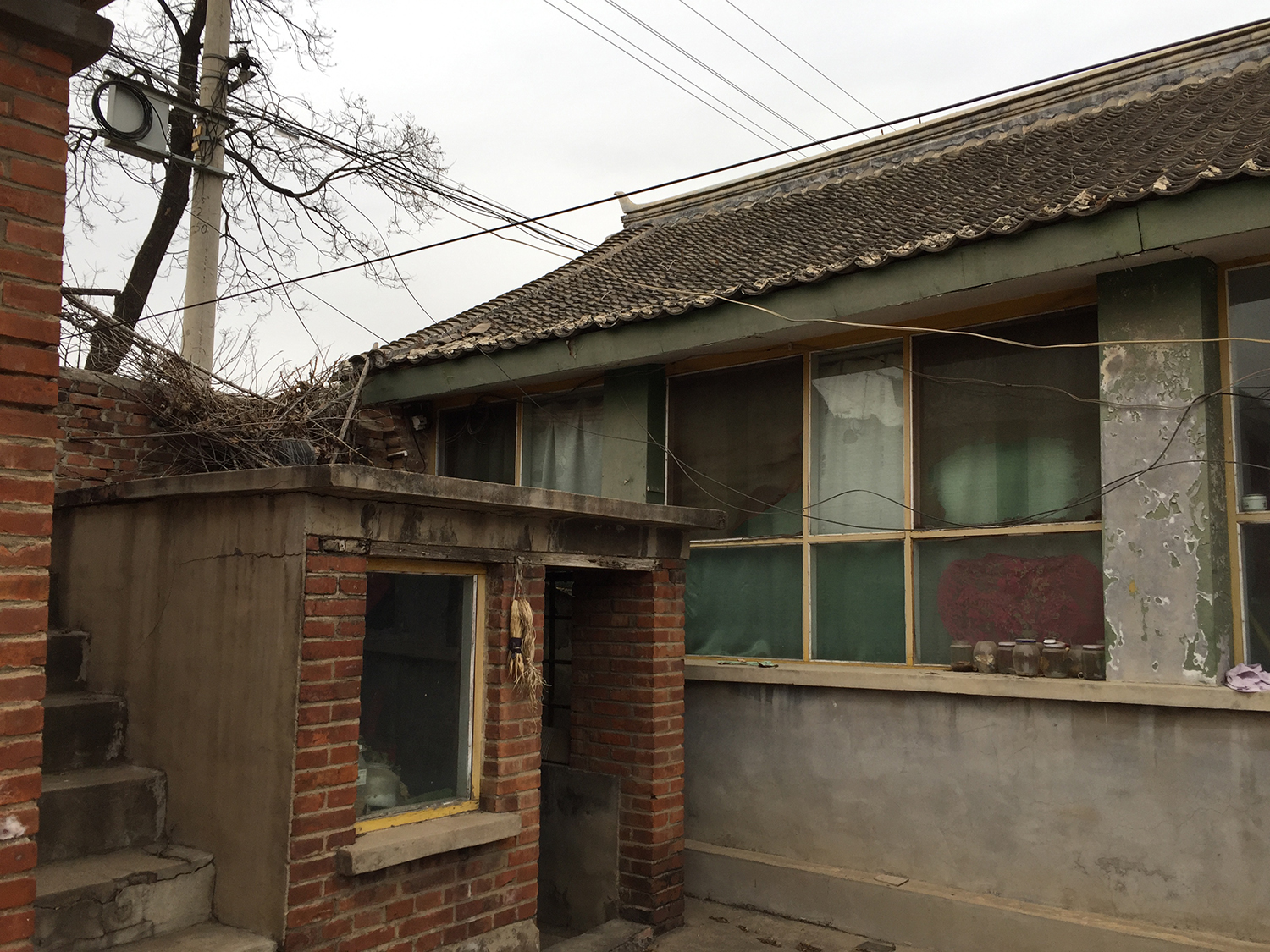 业主给小区建娱乐设施,业主在楼顶建游泳池