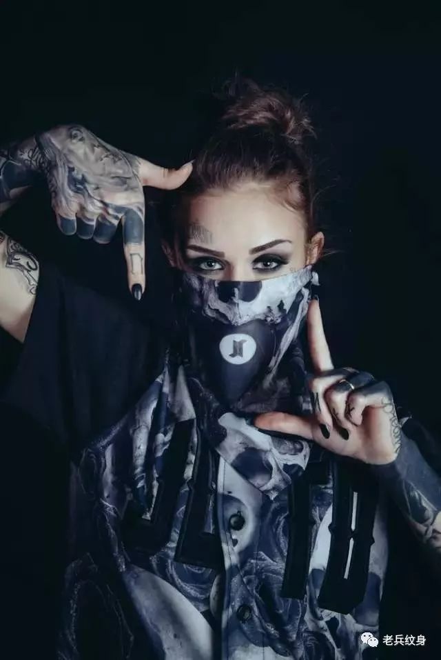 世界第一纹身模特,法国著名纹身模特