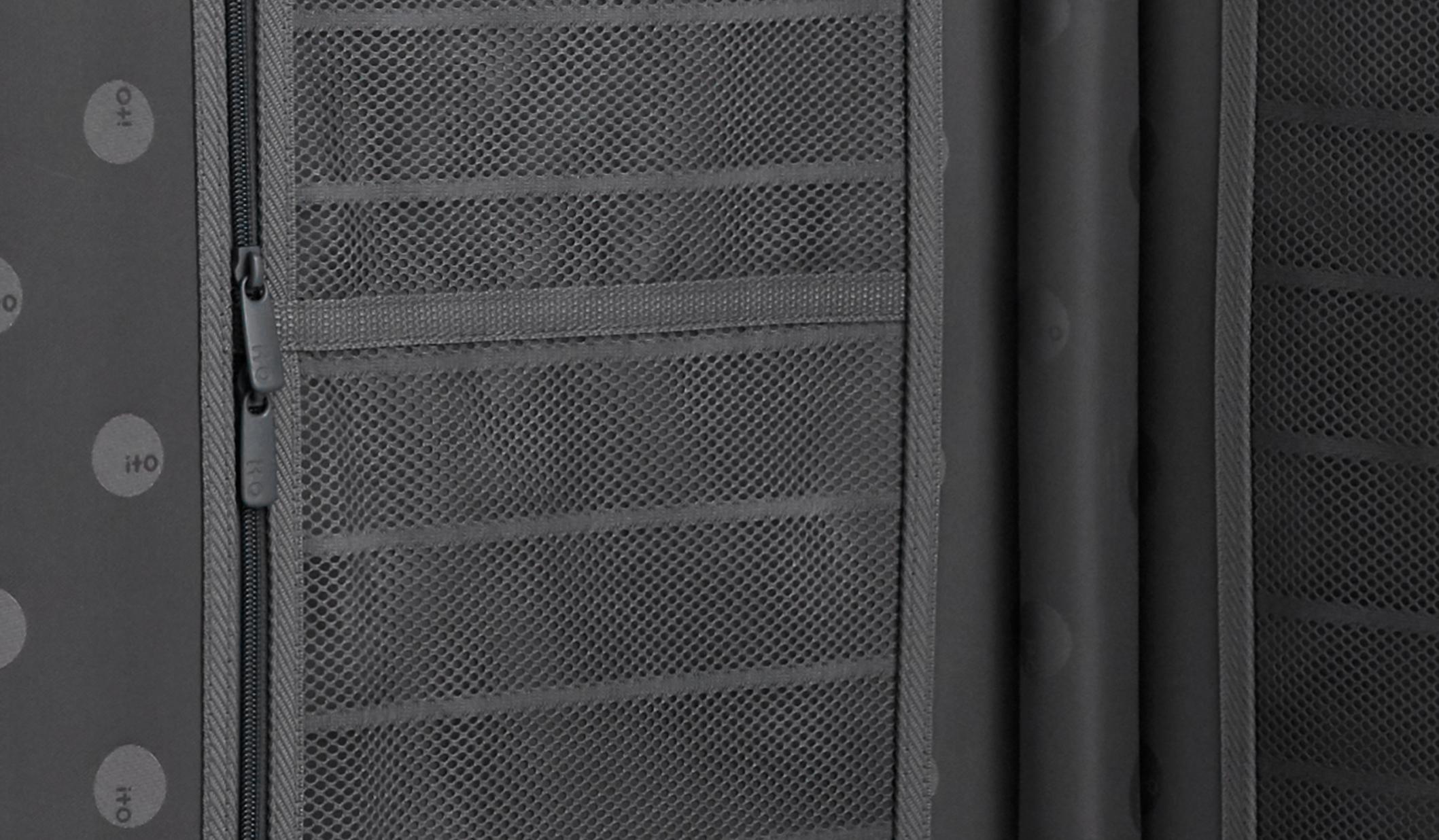 rimowa旅行箱带屏幕,rimowa箱子测评